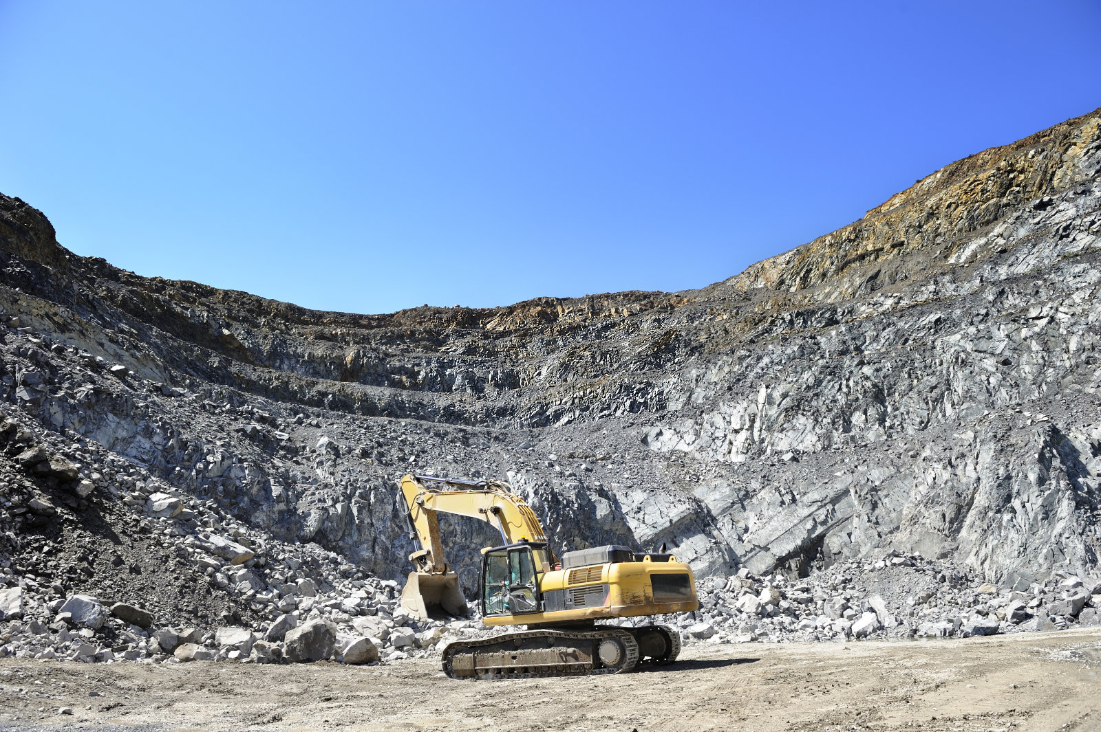 China Ferrosilicon Market: Futures Volatility, Stable Spot Prices Ahead of Spring Festival